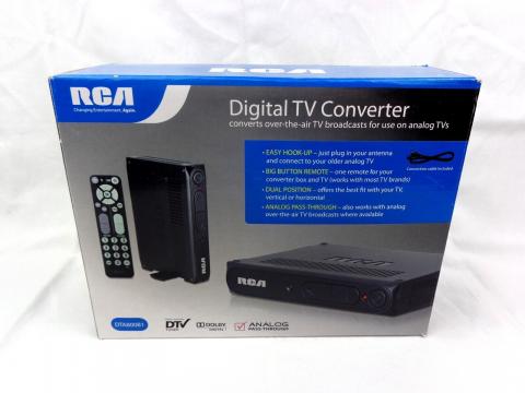 RCA Digital to Analog TV Converter Box DTA800B1 with Remote